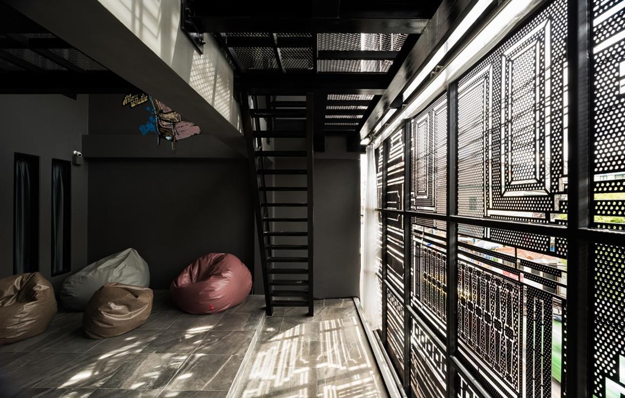 Issara By D Hostal *