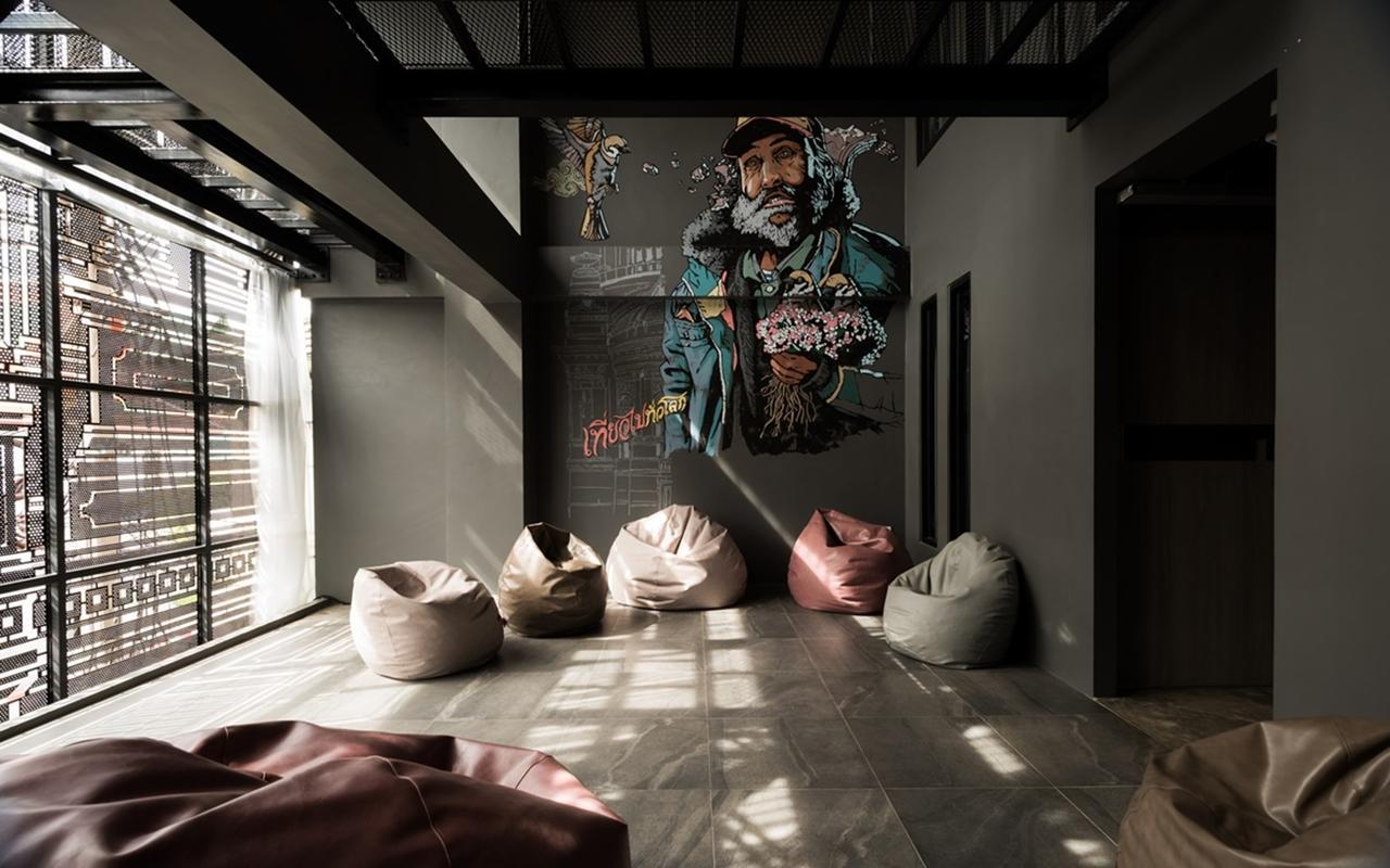 Issara By D Hostal Bangkok